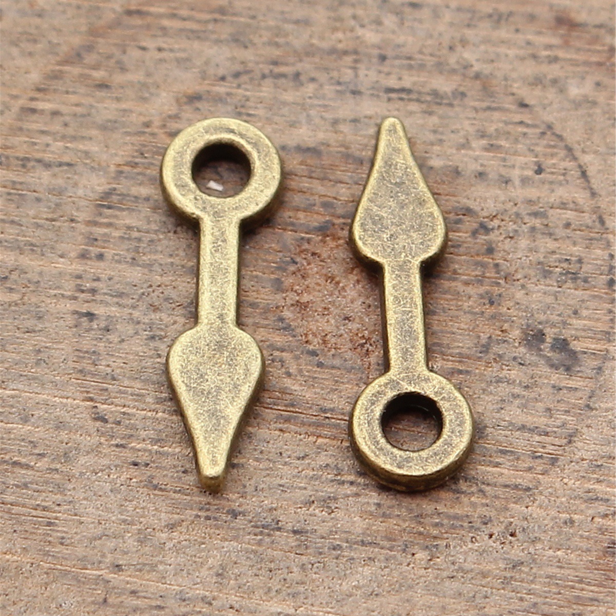 40 pièces de breloques pointeu - Vintage Collectibles For Sale avis et prix