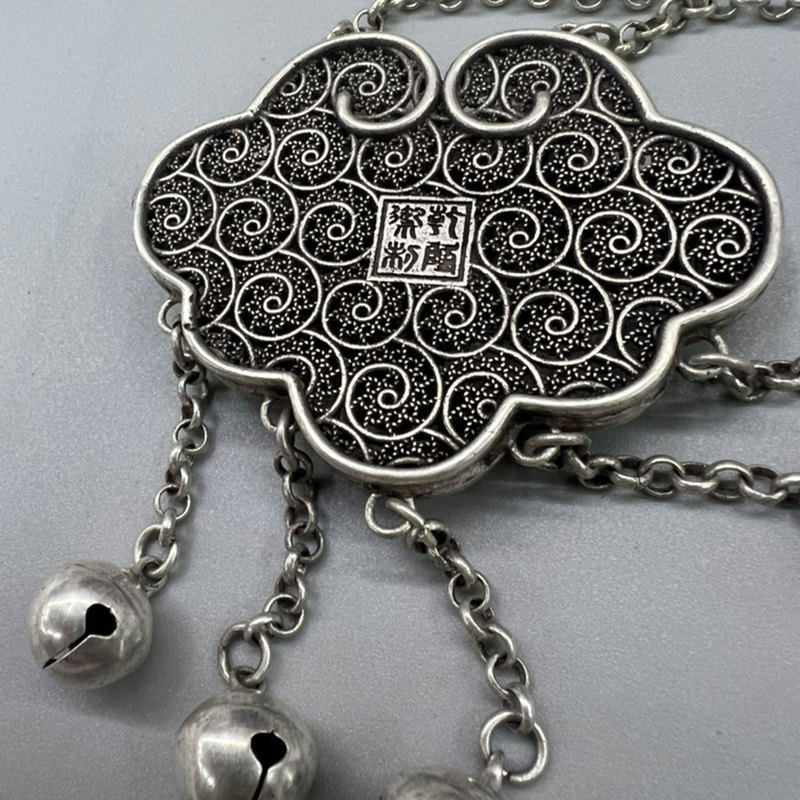 Pendentif vintage en argent av - Vintage Collectible Market avis et prix